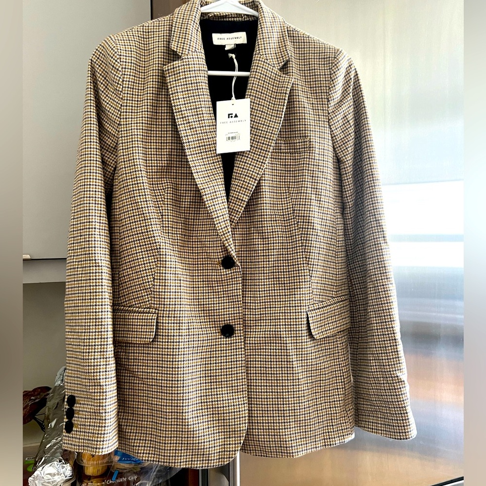Free Assembly Plaid Boyfriend Blazer. Size xs. Brand new with tag
